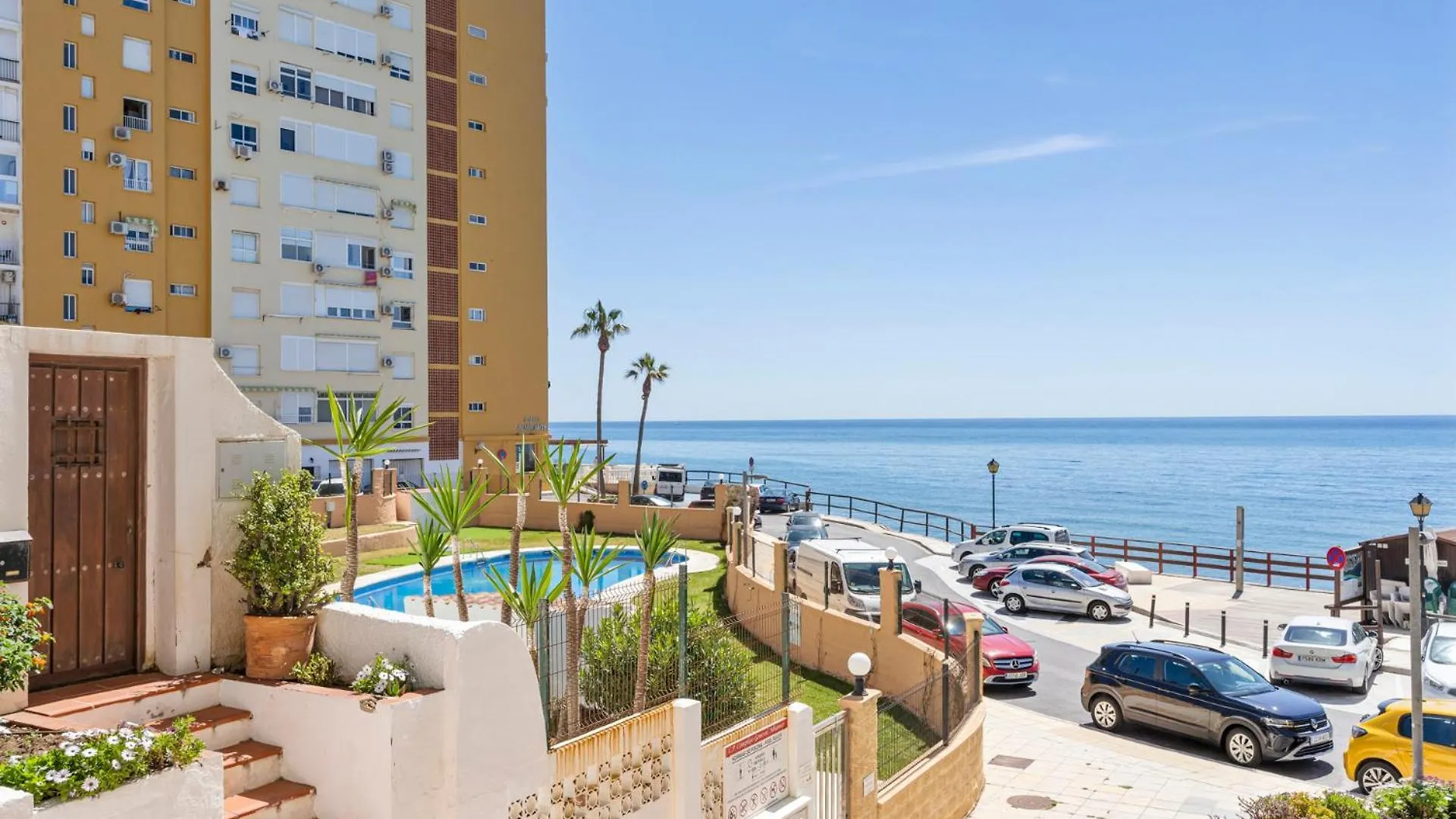 Beachfront Calahonda Apartment By Costarentals - Ref 89 Sitio de Calahonda