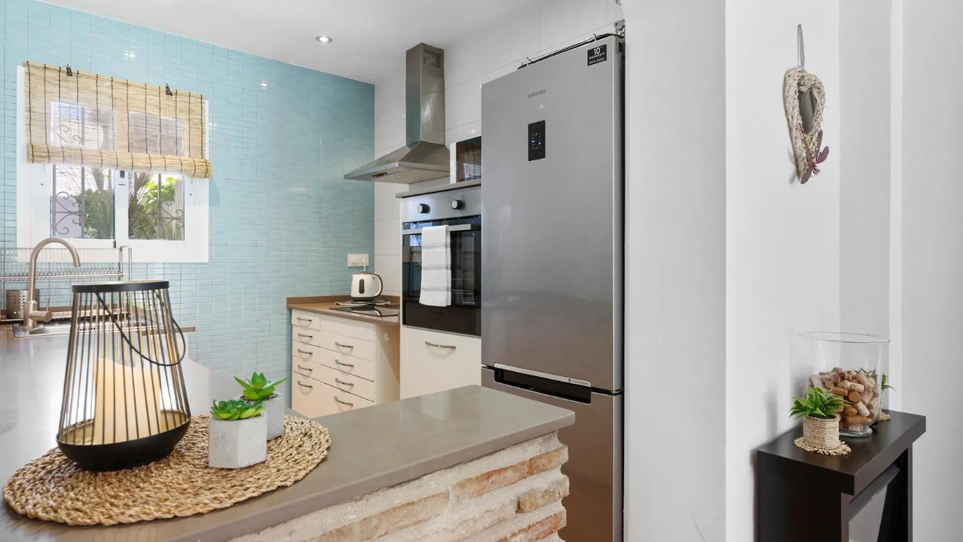 Beachfront Calahonda Apartment By Costarentals - Ref 89 Sitio de Calahonda