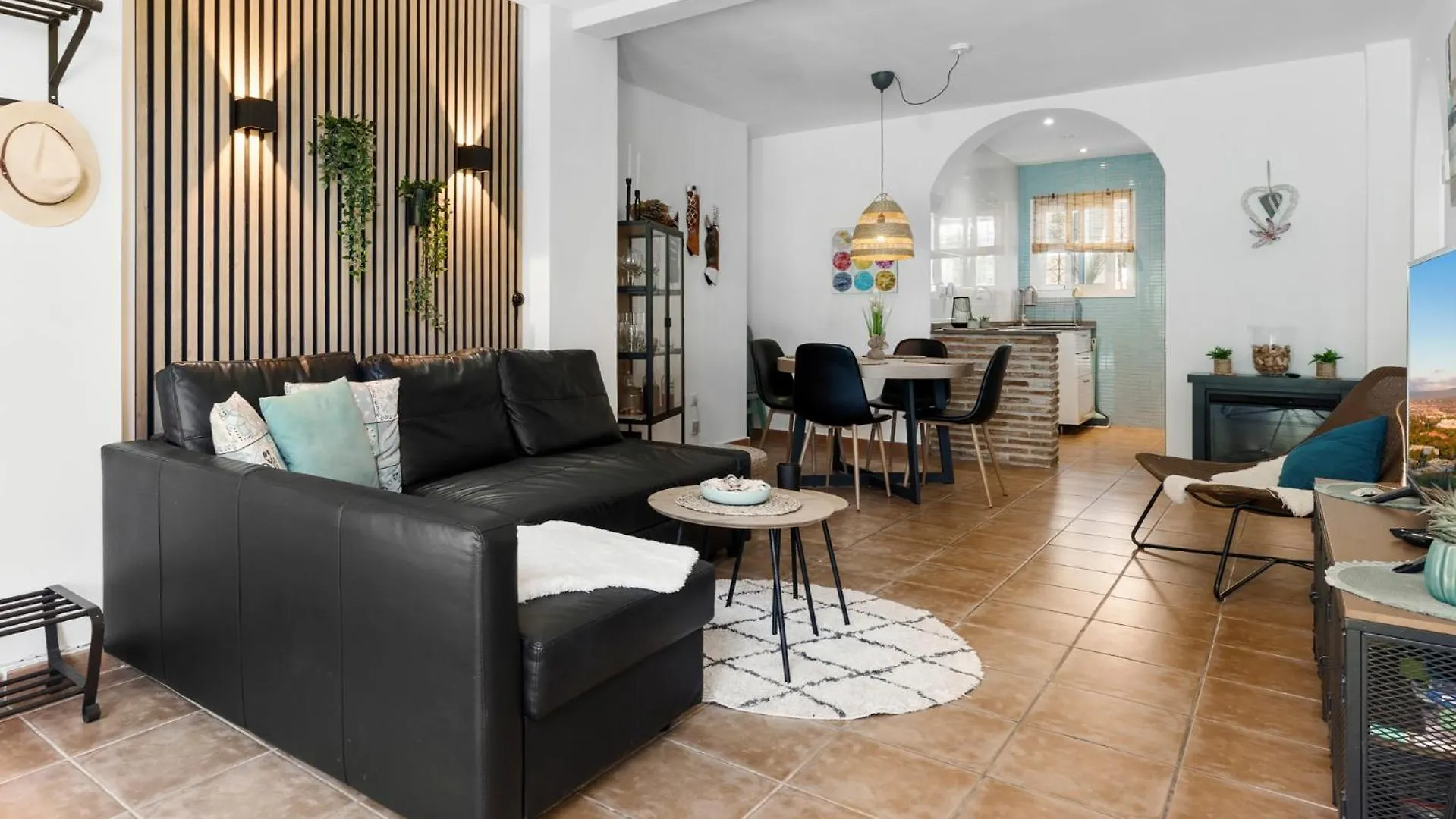 Beachfront Calahonda Apartment By Costarentals - Ref 89 Sitio de Calahonda
