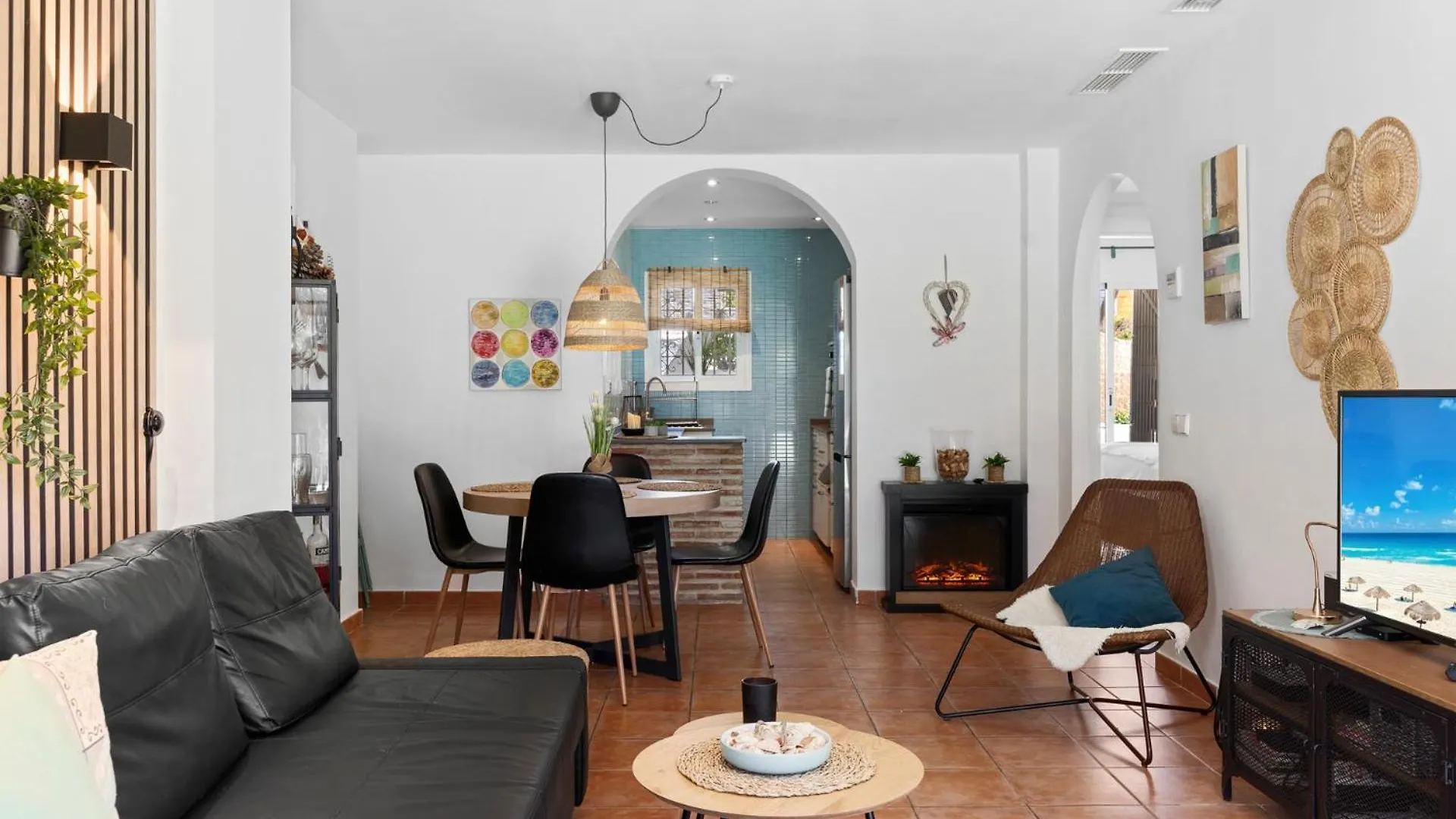 Beachfront Calahonda Apartment By Costarentals - Ref 89 Sitio de Calahonda