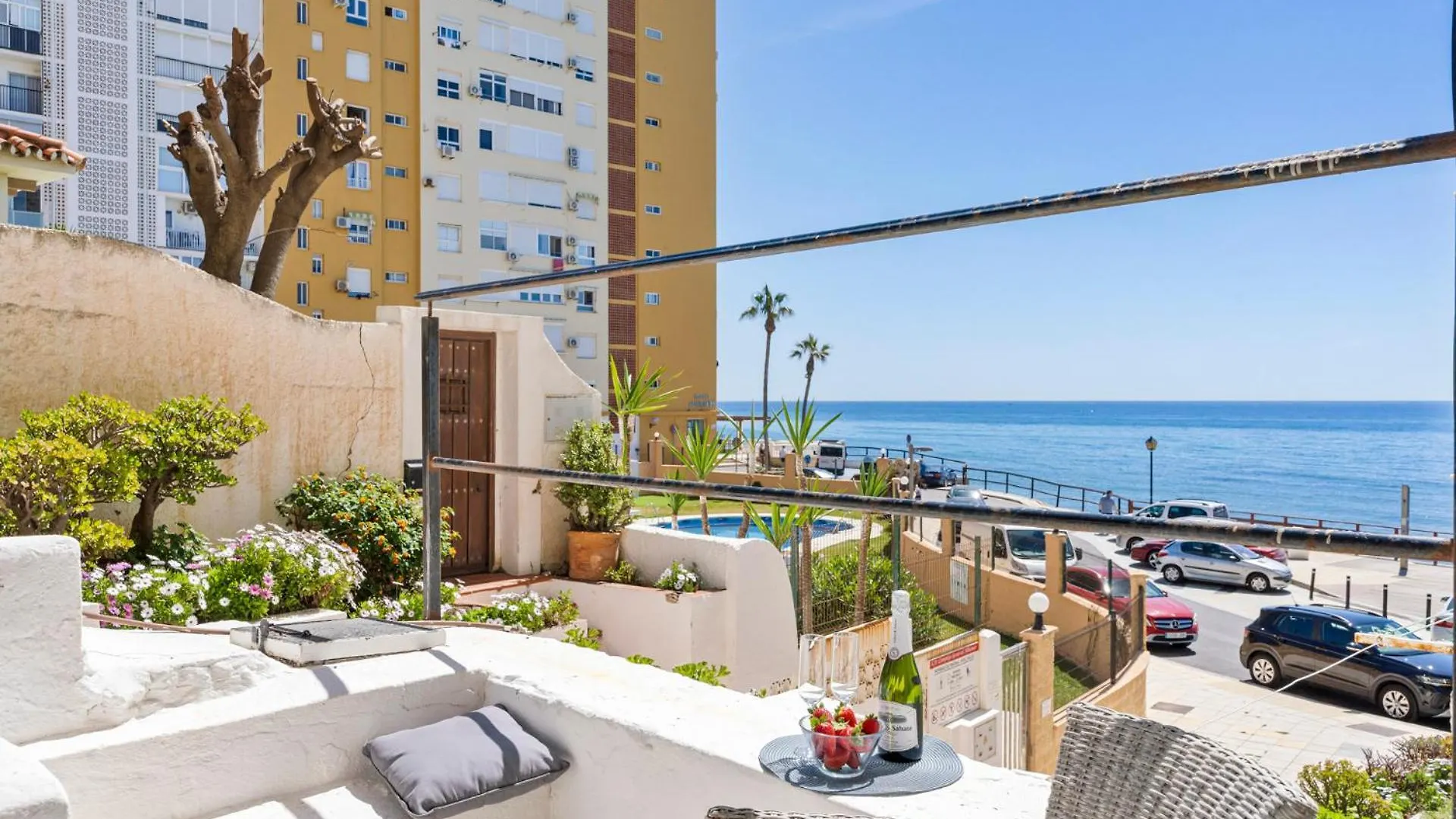 Beachfront Calahonda Apartment By Costarentals - Ref 89 Sitio de Calahonda Spain